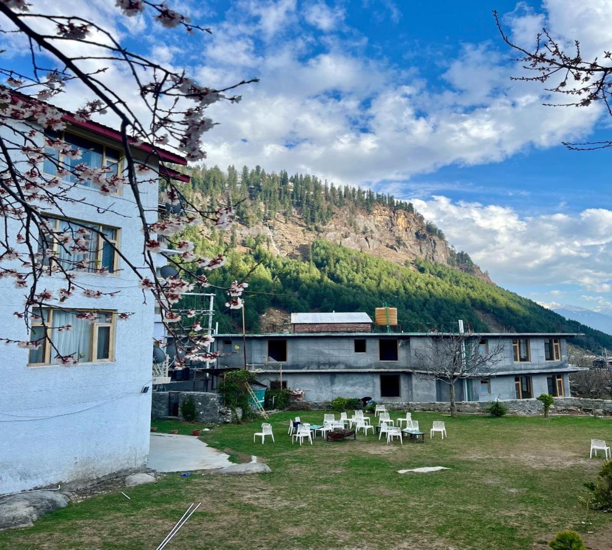 Snow Range Resort And Cottage Vashist Exterior foto